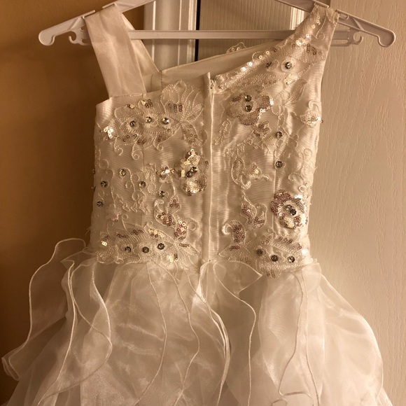 Girls white formal dress with sequence stitching - Picture 4 of 5